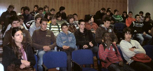 1003_sessao_bullying02.jpg