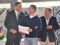 Imagem=dia_do_diploma05.jpg
Tamanho=55KB
Dimensão=1000x746
Data Envio=03 Out, 2010 dia_do_diploma05.jpg