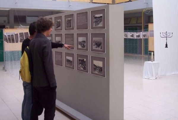1301_exposicao_holocausto02.jpg