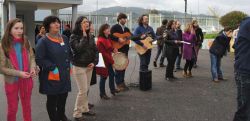 Imagem=1301_cantar_janeiras02.jpg
Tamanho=64KB
Dimensão=1000x486
Data Envio=14 Jan, 2015 1301_cantar_janeiras02.jpg