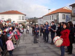 Imagem=1301_cantar_janeiras04.jpg
Tamanho=82KB
Dimensão=1000x750
Data Envio=14 Jan, 2015 1301_cantar_janeiras04.jpg