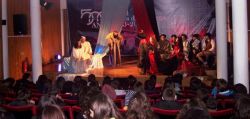 Imagem=1301_teatro02.jpg
Tamanho=84KB
Dimensão=1024x489
Data Envio=14 Jan, 2015 1301_teatro02.jpg