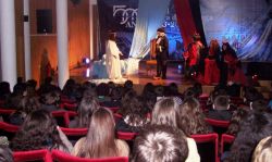 Imagem=1301_teatro03.jpg
Tamanho=106KB
Dimensão=1024x611
Data Envio=14 Jan, 2015 1301_teatro03.jpg
