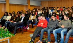 Imagem=1302_parlamento_jovem05.jpg
Tamanho=74KB
Dimensão=1000x587
Data Envio=14 Jan, 2015 1302_parlamento_jovem05.jpg