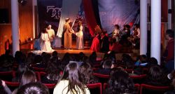 Imagem=1302_teatro.JPG
Tamanho=101KB
Dimensão=1024x552
Data Envio=14 Jan, 2015 1302_teatro.JPG