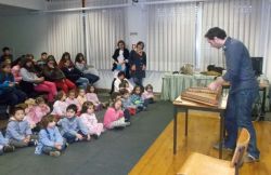 Imagem=1304_dulcimer02.jpg
Tamanho=59KB
Dimensão=1000x648
Data Envio=14 Jan, 2015 1304_dulcimer02.jpg