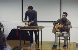 Imagem=1304_dulcimer05.jpg
Tamanho=41KB
Dimensão=1000x648
Data Envio=14 Jan, 2015 1304_dulcimer05.jpg