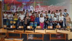 Imagem=1406_aula_musica07.jpg
Tamanho=69KB
Dimensão=1000x578
Data Envio=23 Jun, 2014 1406_aula_musica07.jpg