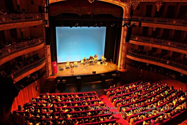 1412_escola_teatro_circo03.jpg