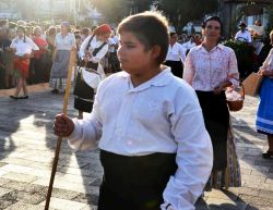 Imagem=1410_cortejo_oferendas04.jpg
Tamanho=92KB
Dimensão=1000x772
Data Envio=11 Nov, 2015 1410_cortejo_oferendas04.jpg