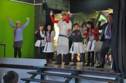 Imagem=1503_teatro_em_ingles01.jpg
Tamanho=56KB
Dimensão=1000x664
Data Envio=11 Nov, 2015 1503_teatro_em_ingles01.jpg