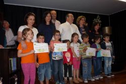 Imagem=1505_premio_concurso_leitura03.jpg
Tamanho=127KB
Dimensão=1280x856
Data Envio=11 Nov, 2015 1505_premio_concurso_leitura03.jpg