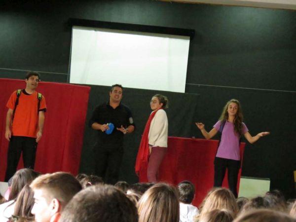 1511_debate_teatral02.jpg