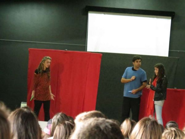 1511_debate_teatral03.jpg