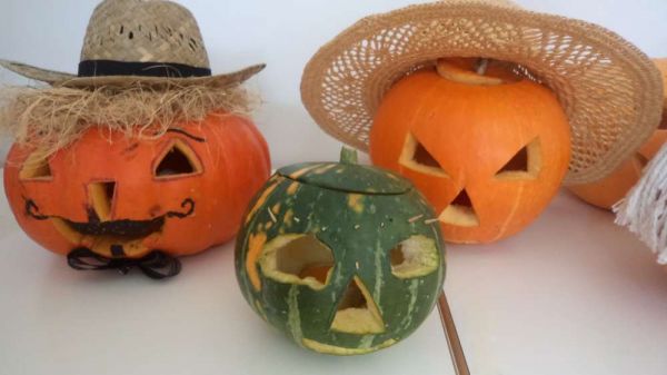 1511_halloween_ear04.jpg