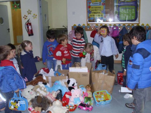 1512_recolha_de_brinquedos01.jpg