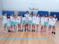 Imagem=1711_basquetebol_em_forca02.jpg
Tamanho=61KB
Dimensão=1000x749
Data Envio=13 Fev, 2022 1711_basquetebol_em_forca02.jpg