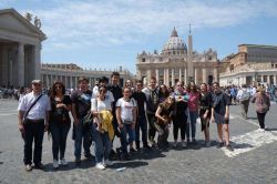Imagem=1805_visita_italia07.jpg
Tamanho=80KB
Dimensão=1000x666
Data Envio=13 Fev, 2022 1805_visita_italia07.jpg