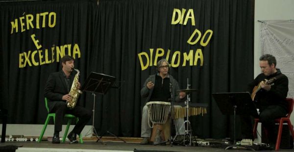1312_dia_do_diploma_281129.jpg