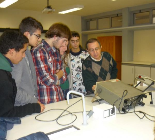 1401_coloquio_osciloscopio01.JPG