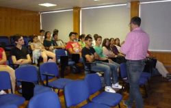Imagem=1405_palestra_nanociencia01.jpg
Tamanho=53KB
Dimensão=1000x633
Data Envio=11 Jan, 2015 1405_palestra_nanociencia01.jpg