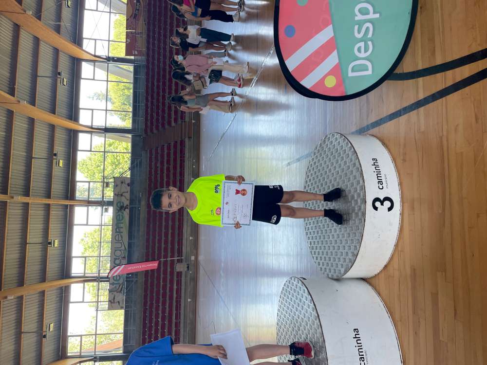 2205 ginastica trampolins crasto02