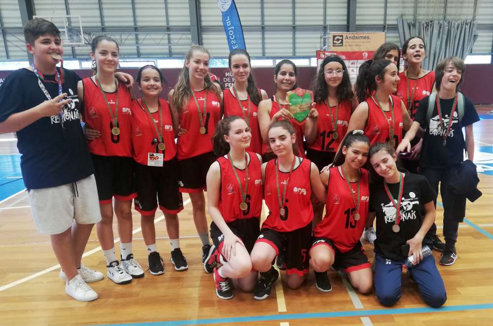 2205 iniciadas basquetebol feminino01